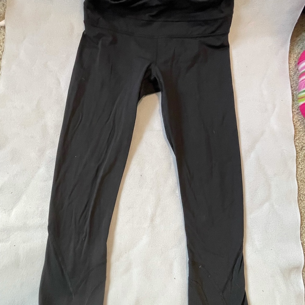 Lululemon Compression Workout Capris - image 4